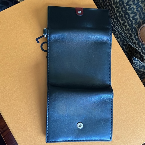 Vintage Gucci wallet! - Picture 13 of 16